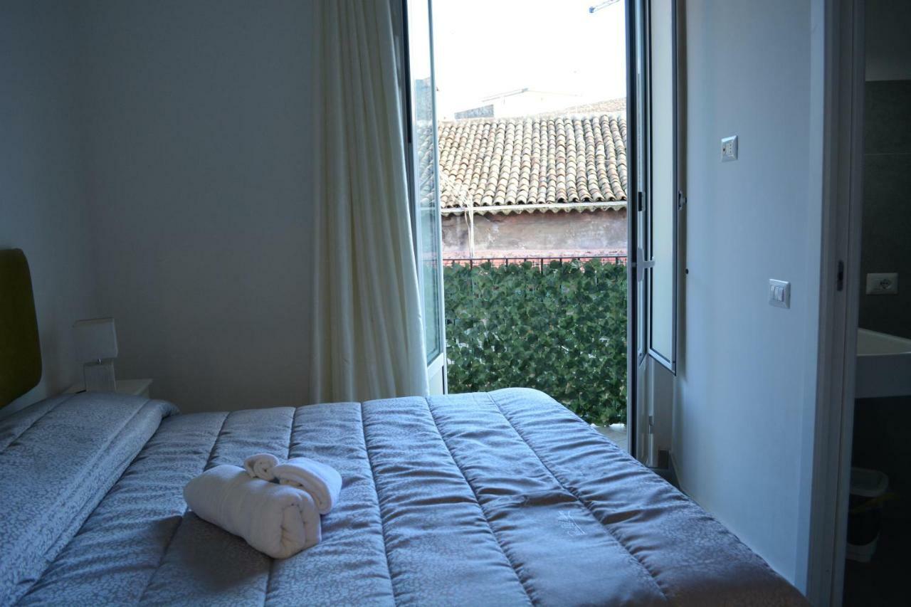 La Petite Suite Catania Exteriör bild